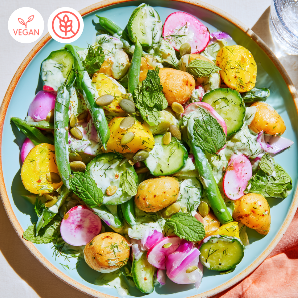 Salade de pommes de terre grelots & légumes croquants, crème citronnée aux herbes végane de Papa Cuisine